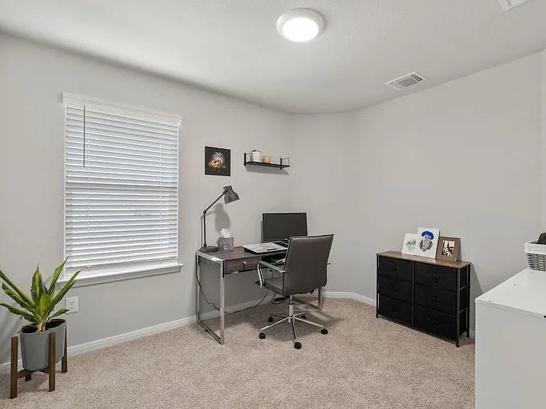 14013 Heywood Dr — Photo 12