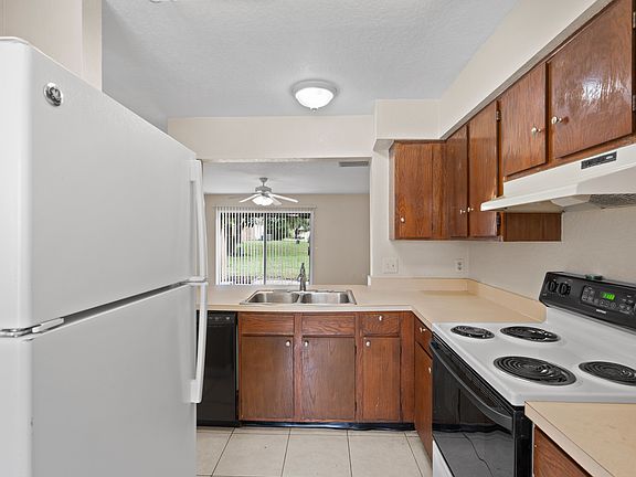 3rd image of 3503 Brigadoon Cir