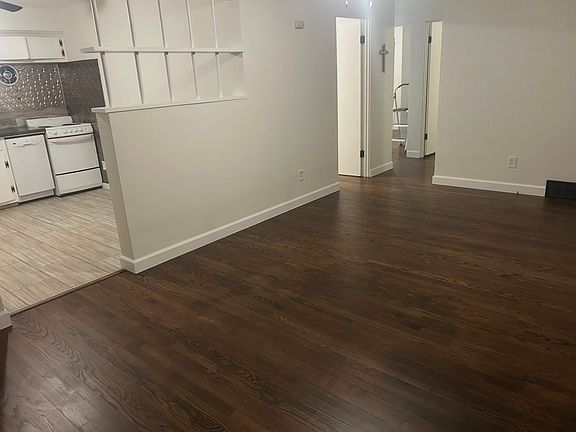 4th image of 1515 Pin Oak Ln