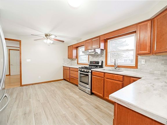 4th image of 7203 Andover Cir