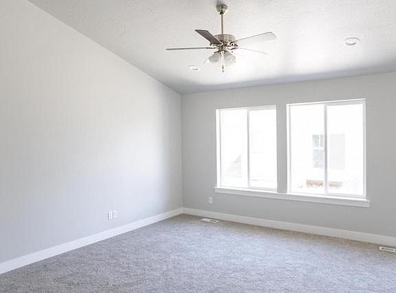 5th image of 4048 W 1760 N