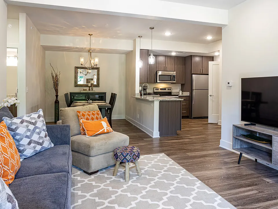 Winding Springs|Living room