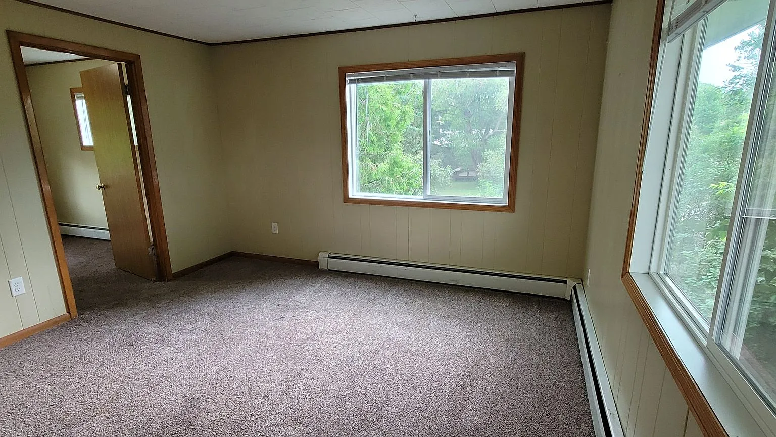 Southview Apartments - SV — Photo 2