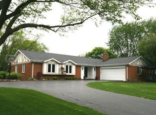 210 Tennyson Dr, Wheaton, IL 60189