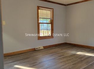 2540 S 4th St, Springfield, IL 62703