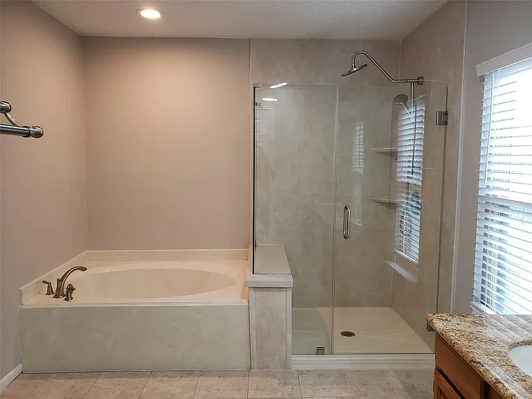 8714 Warrenford Dr — Photo 14