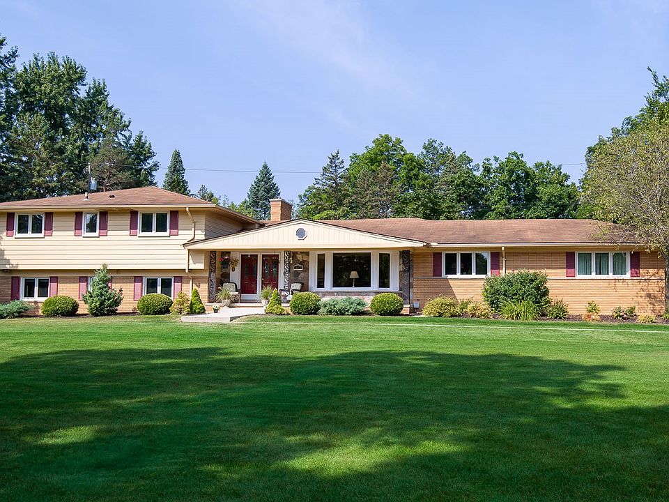 1st image of 32277 Westlady Dr