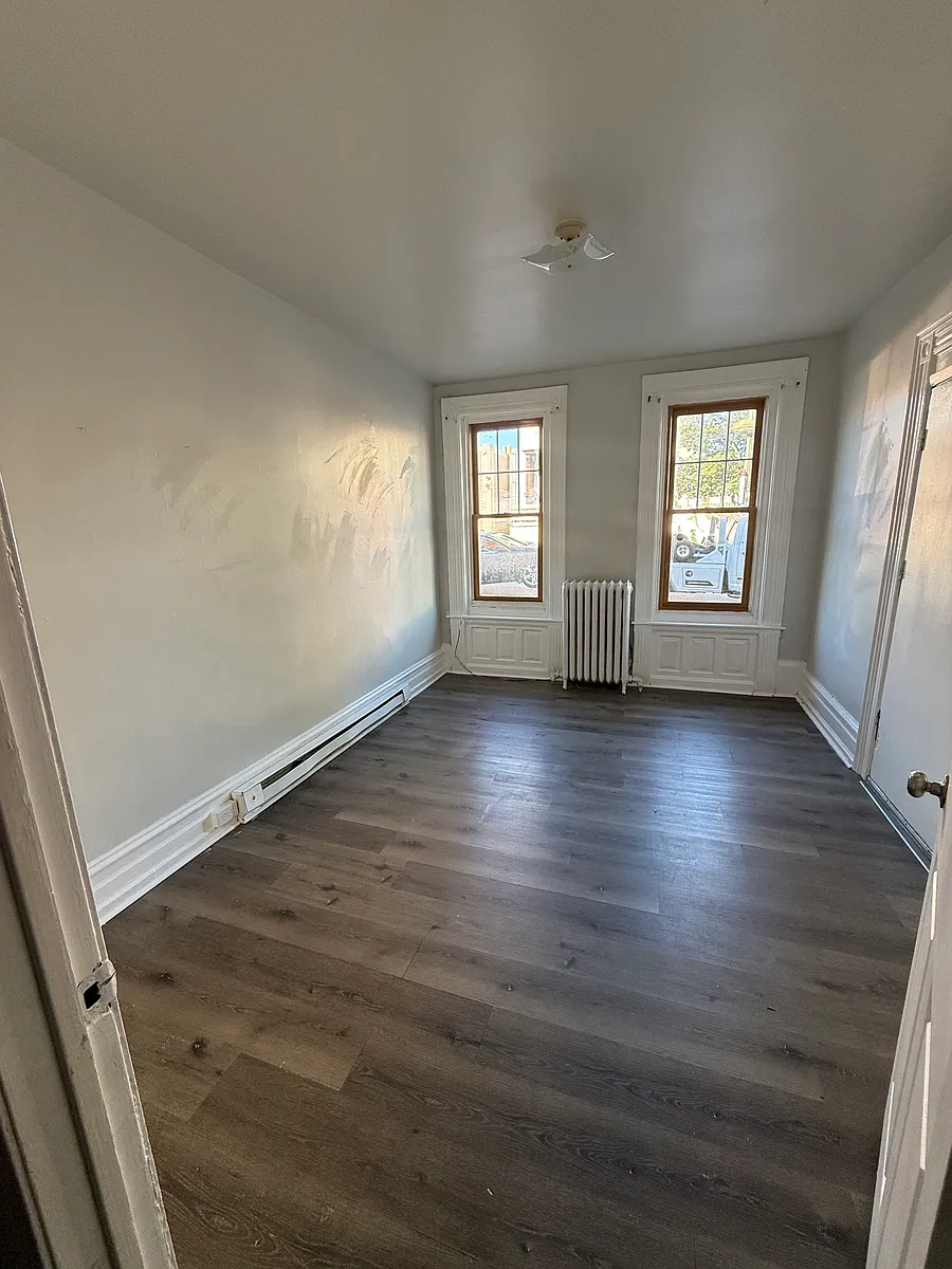 Building Photo - 113 S 8th St #1