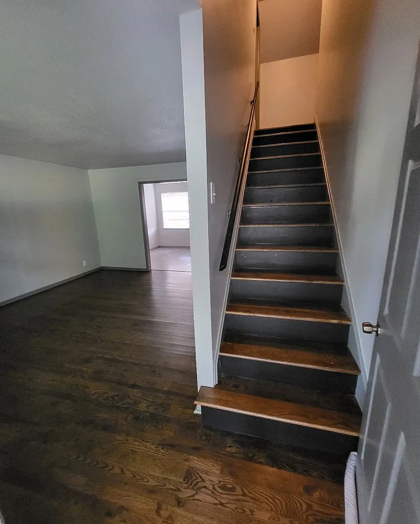 4-Bed Single Family Home with Garage and Central A/C — Photo 3