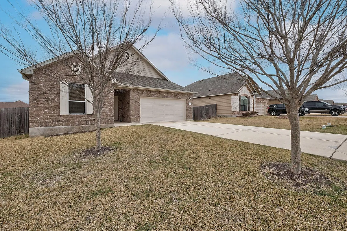 Building Photo - 131 Connor Elkins Dr