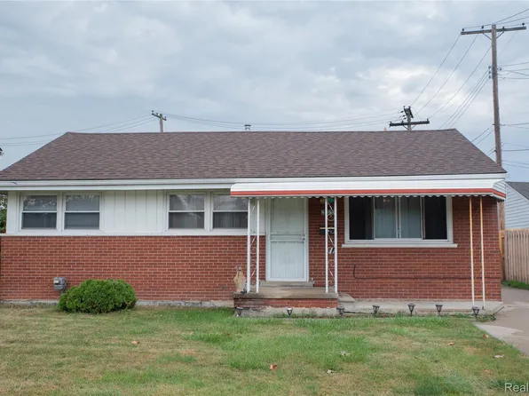 20021 Martin Rd, Saint Clair Shores, MI 48081