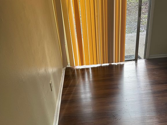 5th image of 2147 Binford Ln