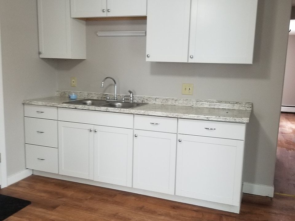 1st image of 62 W Pleasant St APT 4