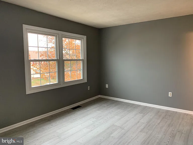 8262 Vernon St — Photo 17