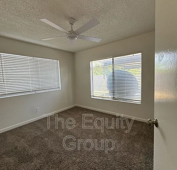 312 1/2 N Park St — Photo 17