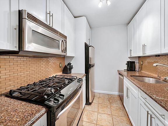 5th image of 345 E 56th St APT 12C