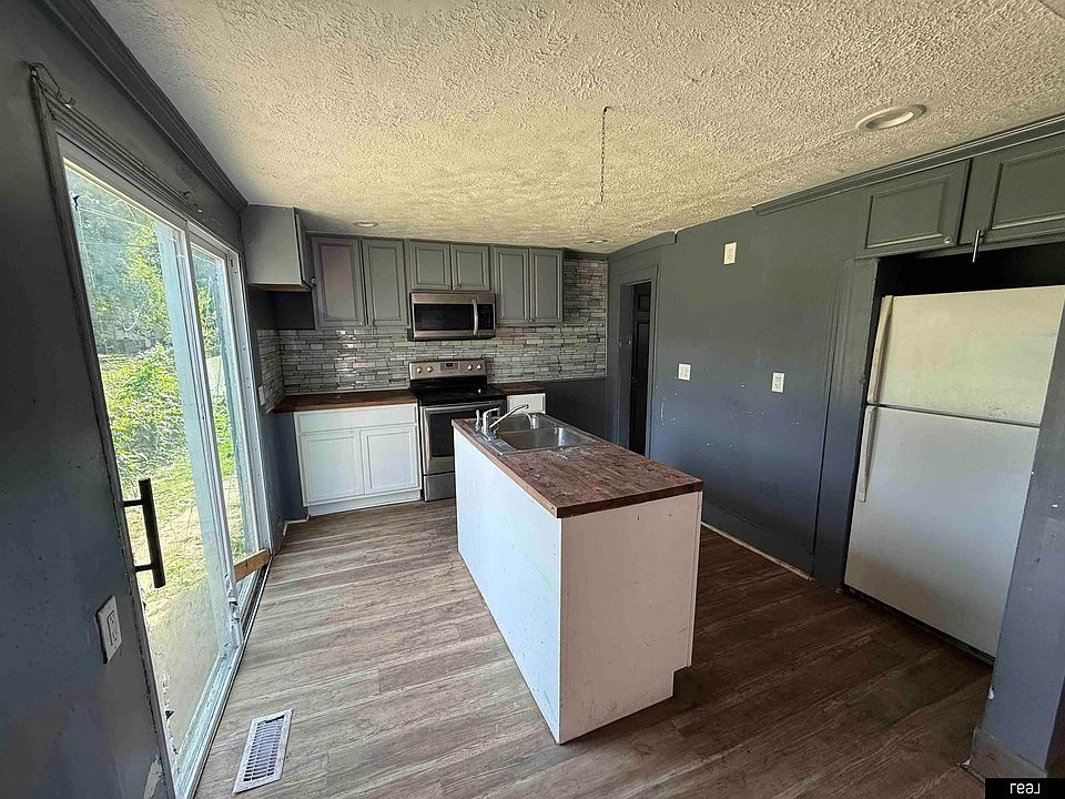 1st image of 2577 Hartman Ave
