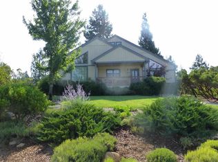 910 Siskiyou Lake Blvd, Mount Shasta, CA 96067