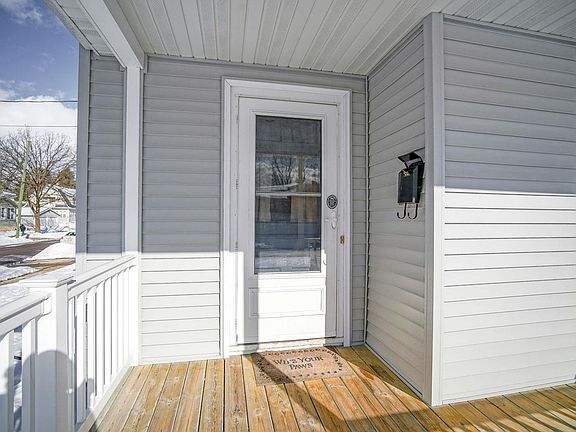 3rd image of 354 W School St