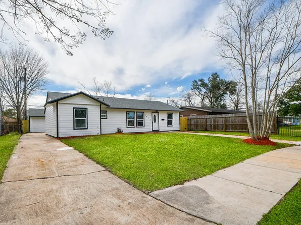 5814 Belneath St, Houston, TX 77033