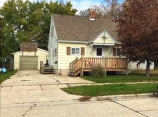 1008 24th St, Two Rivers, WI 54241