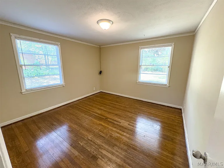 815 Perry Hill Rd — Photo 9