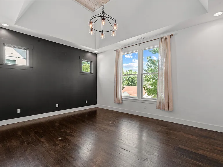602 Douglas Ave — Photo 13