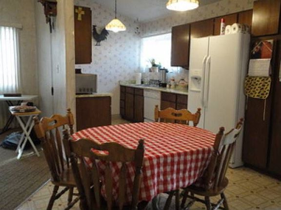 Kitchen and dining area
