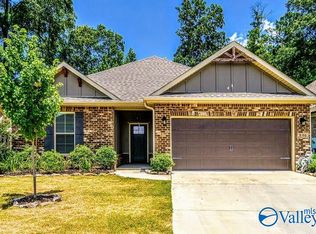 806 Box St, Athens, AL 35611