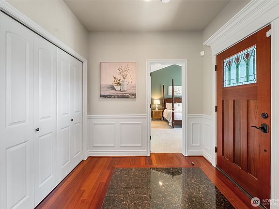 3rd image of 405 Bondgard Avenue E
