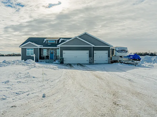 11603 Apple View Ln, Menoken, ND 58558