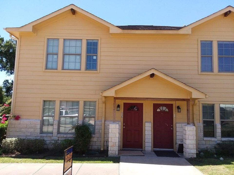 1st image of 112-114 Sendero Dr