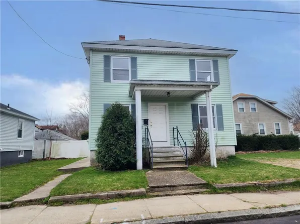 10 Lachance St, West Warwick, RI 02893