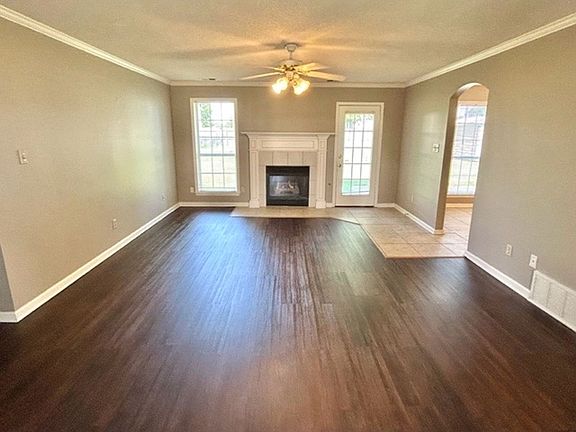 2nd image of 4549 Meadow Cliff Dr