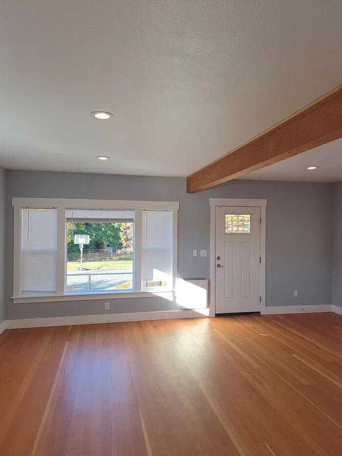 3 bed, 1.5 bath, 1500 sqft, $2,500 — Photo 2