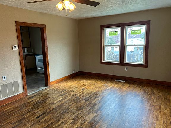 3rd image of 131 W South Street