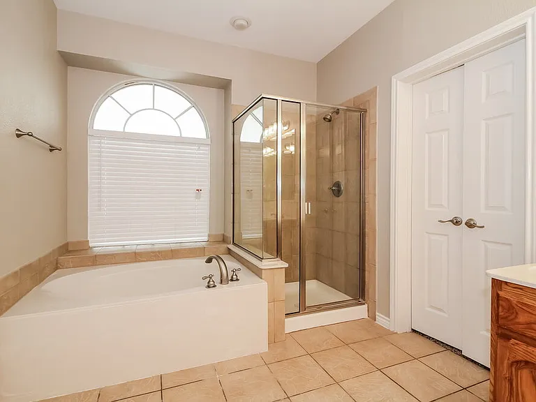 102 Hartley Ln — Photo 9