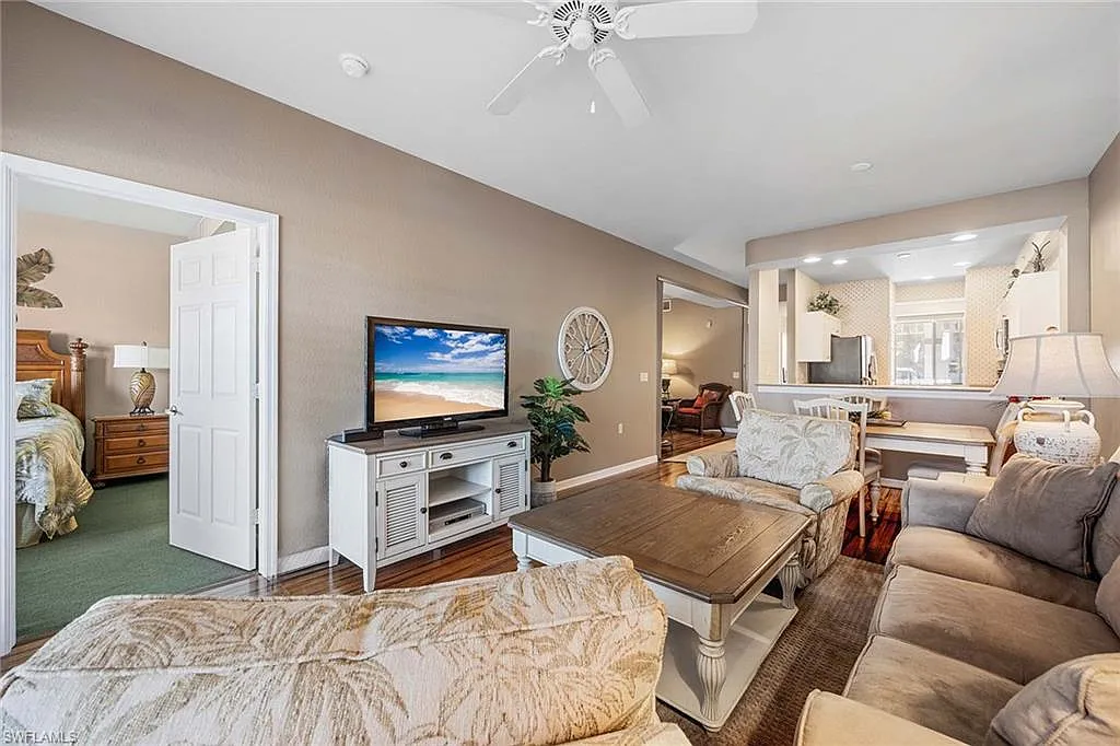 2 bed, 2.0 bath, 1389 sqft, $7,500 — Photo 4