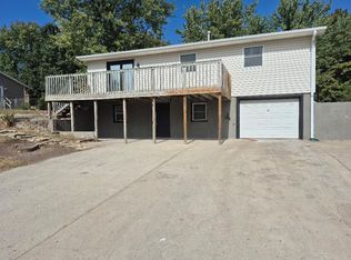 607 E James Rd, Gallatin, MO 64640