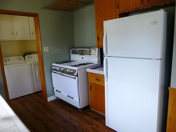 5th image of 3330 N Carlyle St