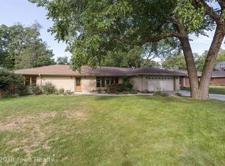 2108 75th St, Windsor Heights, IA 50324
