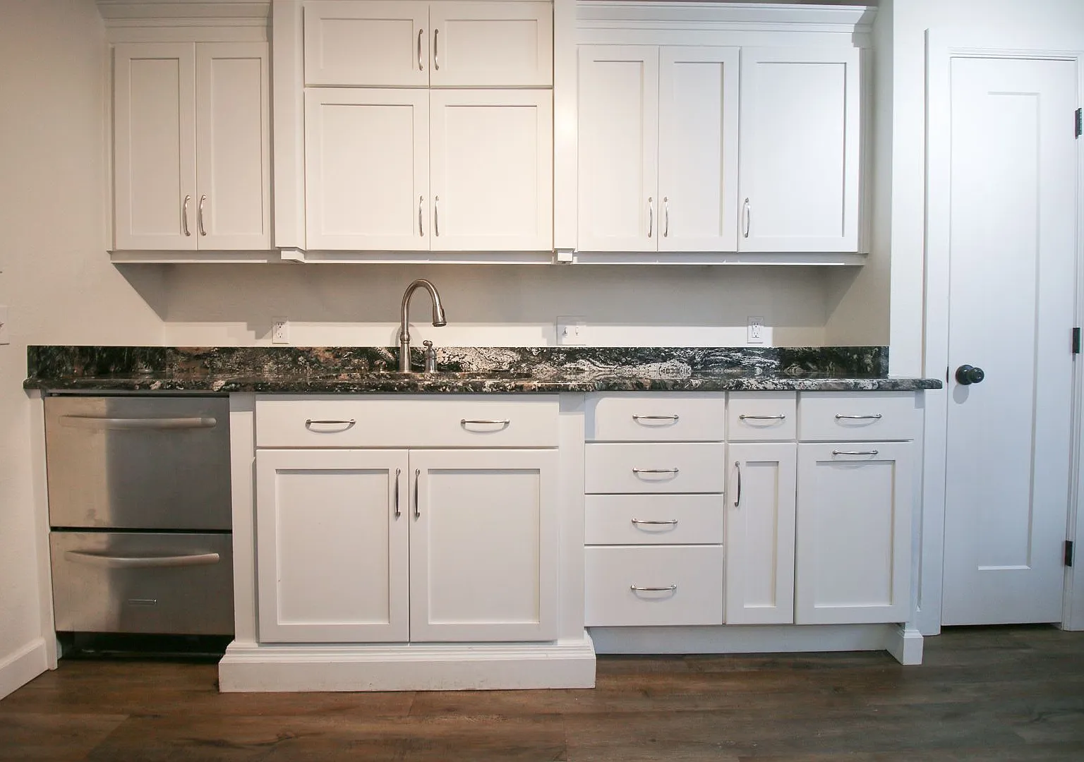 2 Bedroom, 2.5 Bath Walking Distance From the Riverside Trails and Downtown! — Photo 3