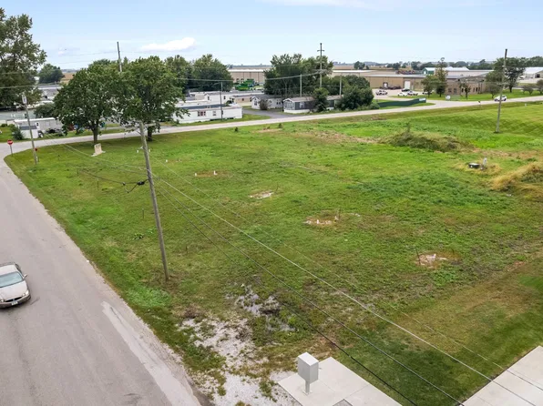 229 Larson Ave, Story City, IA 50248