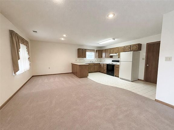 5th image of 1109 W 17th St