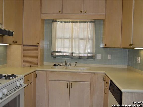 2nd image of 138 Mountridge Dr