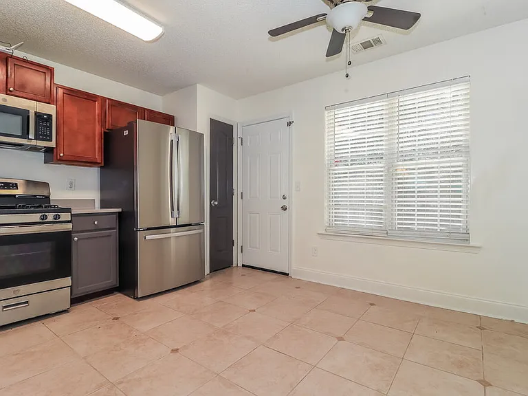 3195 Brookfield Dr — Photo 7
