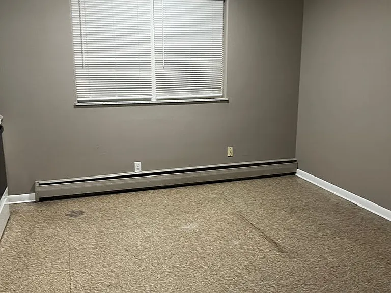 5907 Staughton Dr — Photo 25