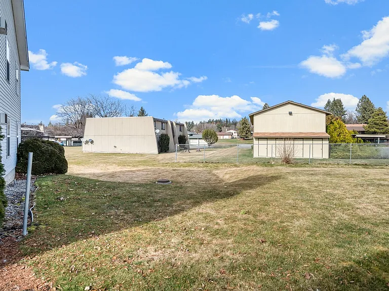 South Valley Four-Plex — Photo 23