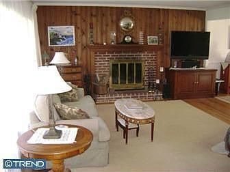 5th image of 122 Southwick Dr
