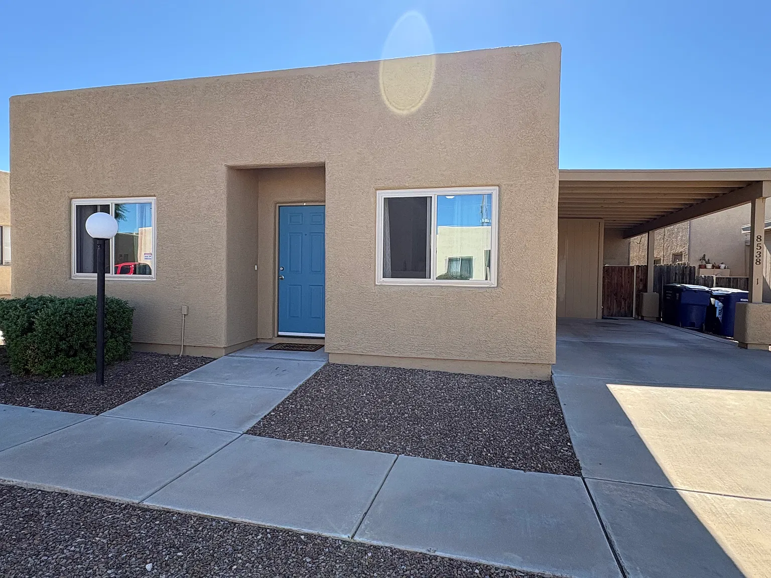 2 bed, 1000 sqft, $1,450 — Photo 2